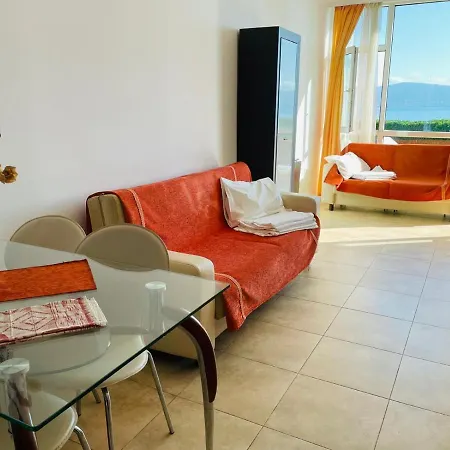 S08 Apartment With Patio And Sea View Apartment