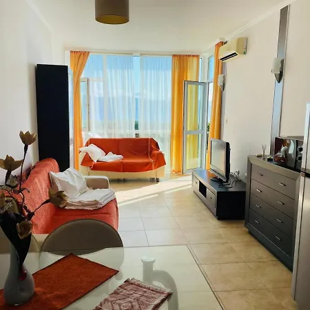 S08 Apartment With Patio And Sea View * 네세부르
